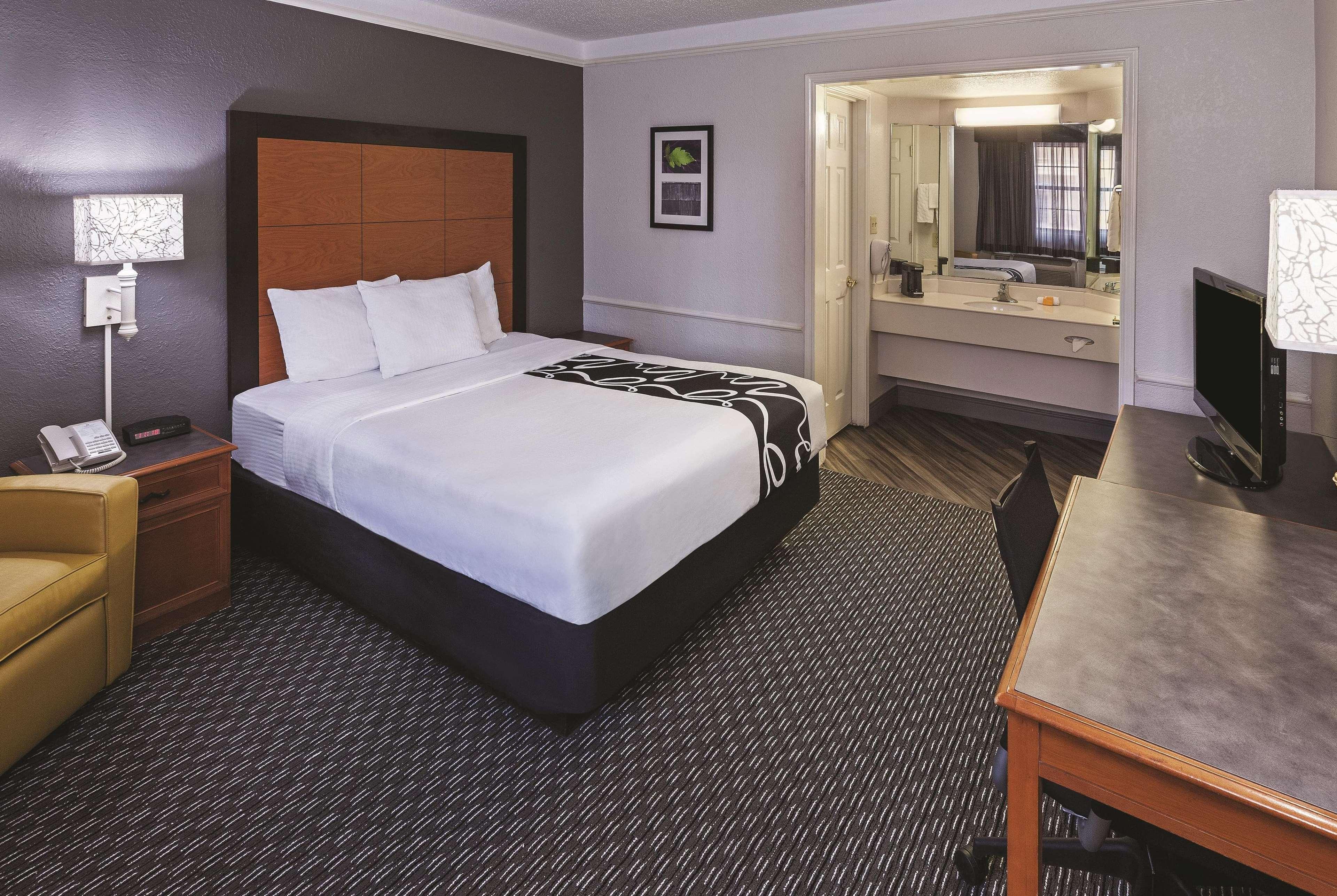 La Quinta Inn By Wyndham Laredo I-35 Экстерьер фото
