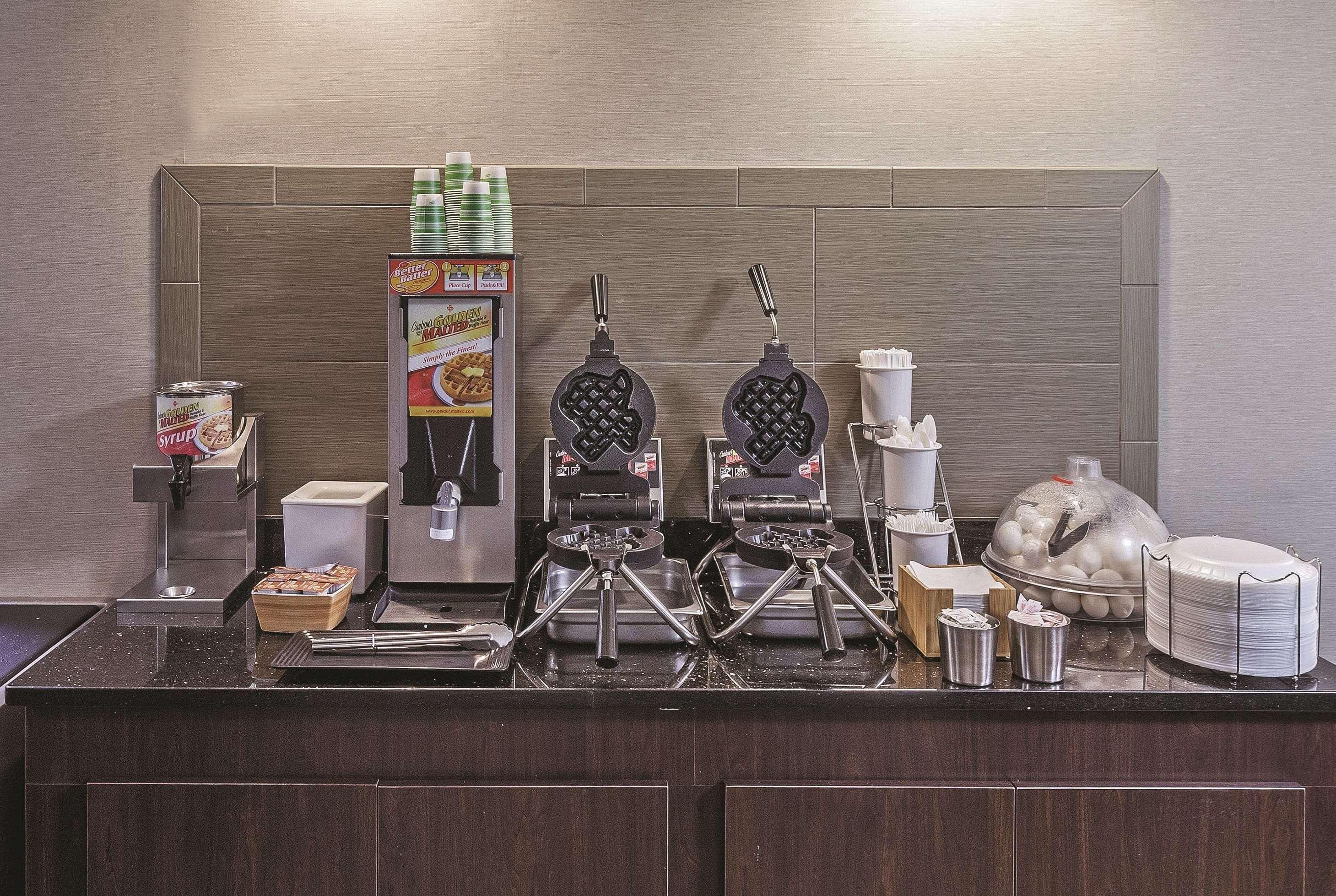 La Quinta Inn By Wyndham Laredo I-35 Экстерьер фото