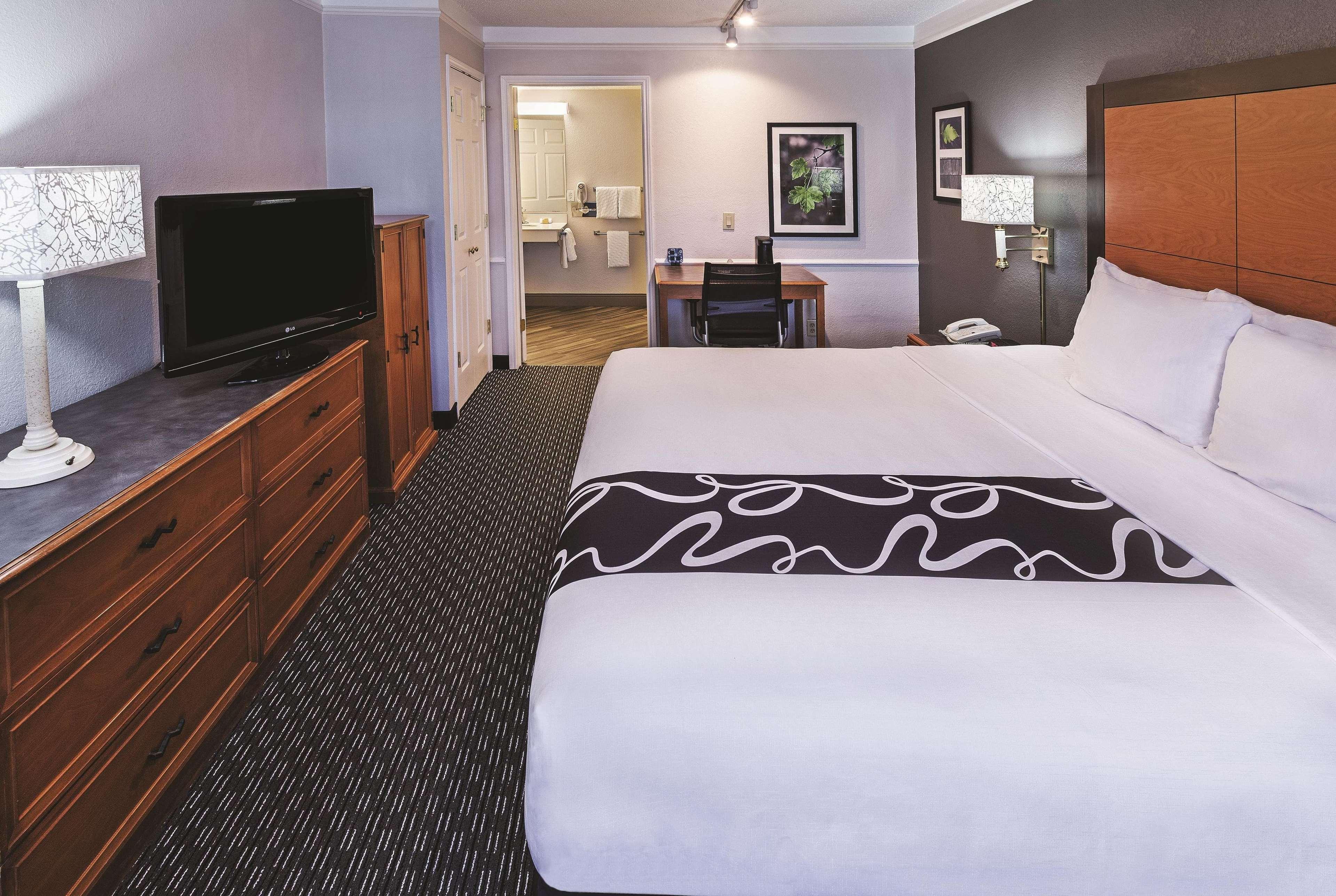 La Quinta Inn By Wyndham Laredo I-35 Экстерьер фото