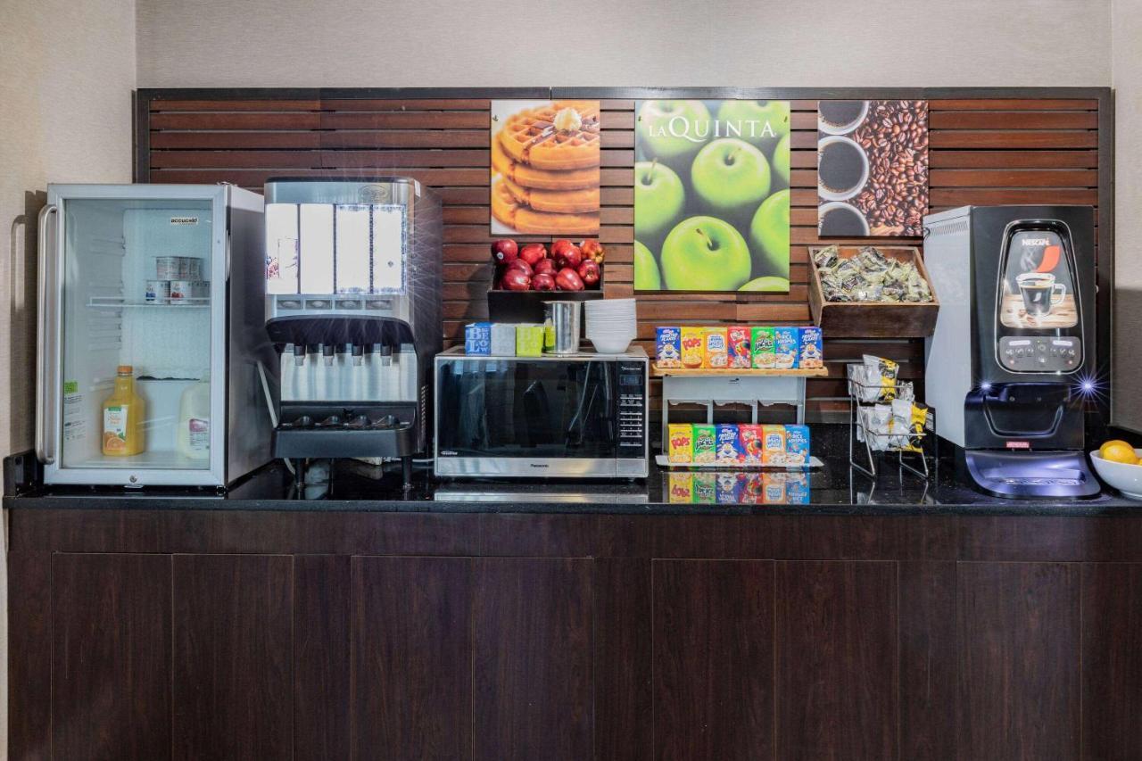 La Quinta Inn By Wyndham Laredo I-35 Экстерьер фото